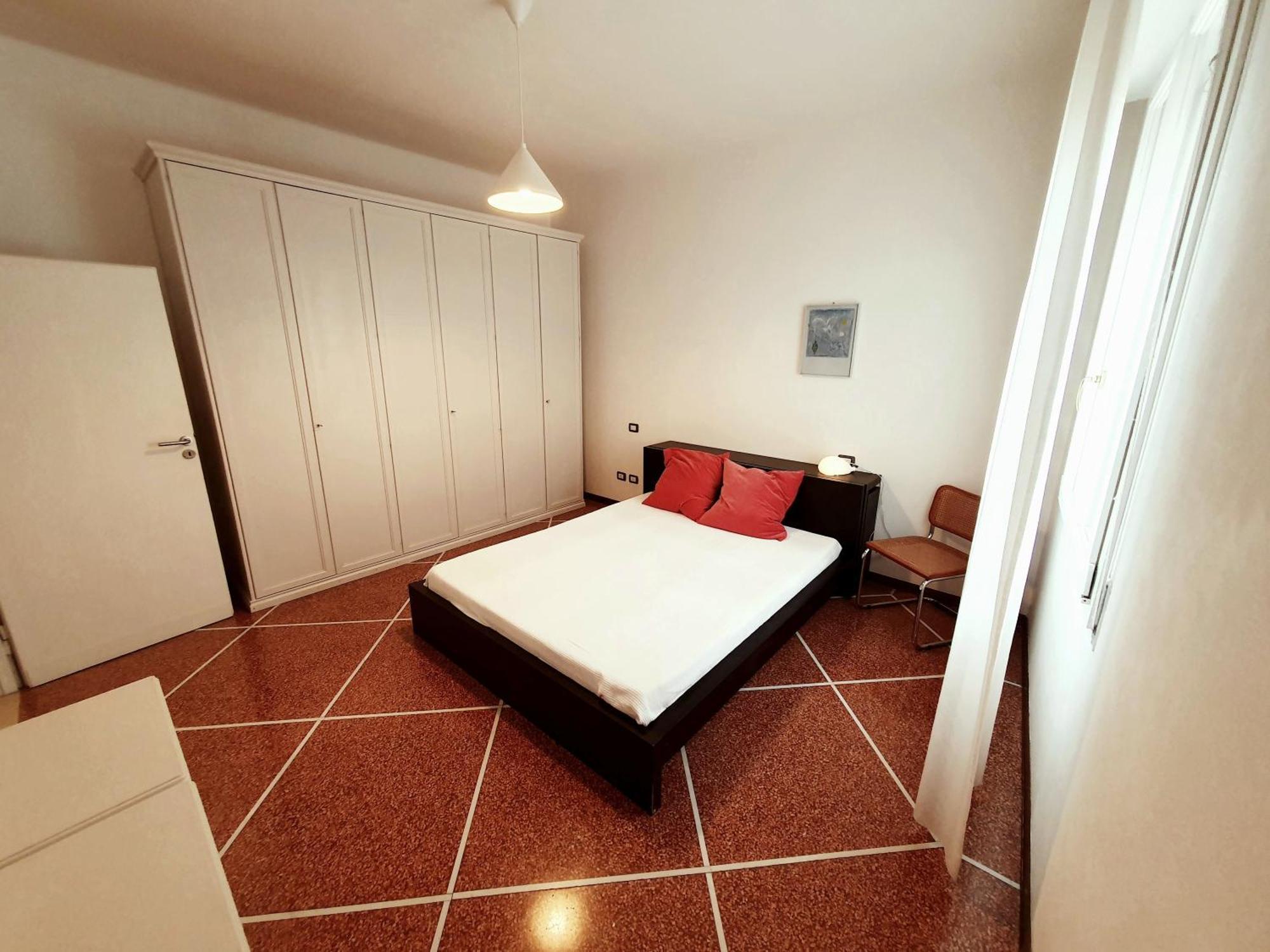 Spacious Three-Room Apartment In Saragozza 博洛尼亚 外观 照片